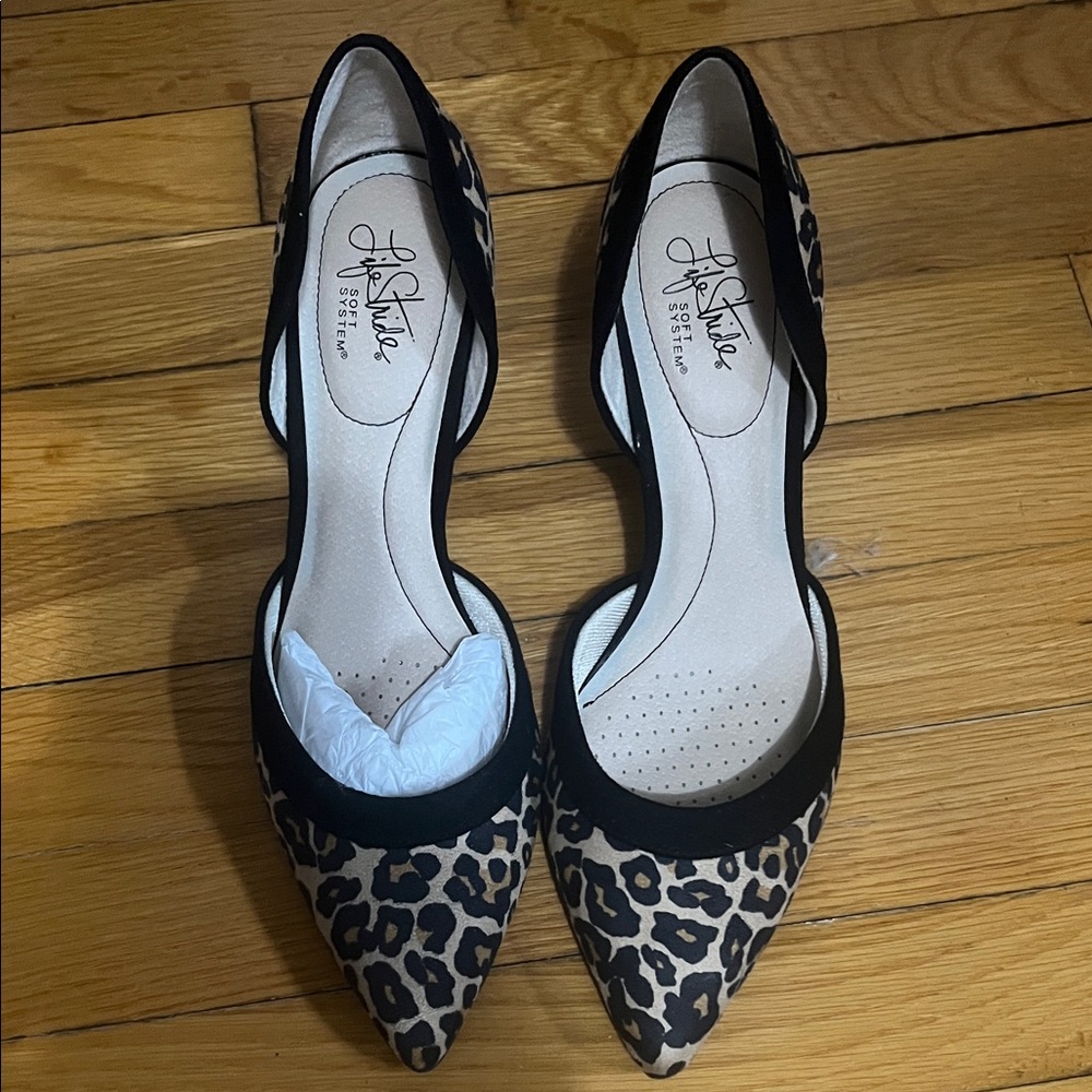 Life Stride Flex Black and Leopard Print Heels